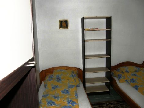 b8.jpg
